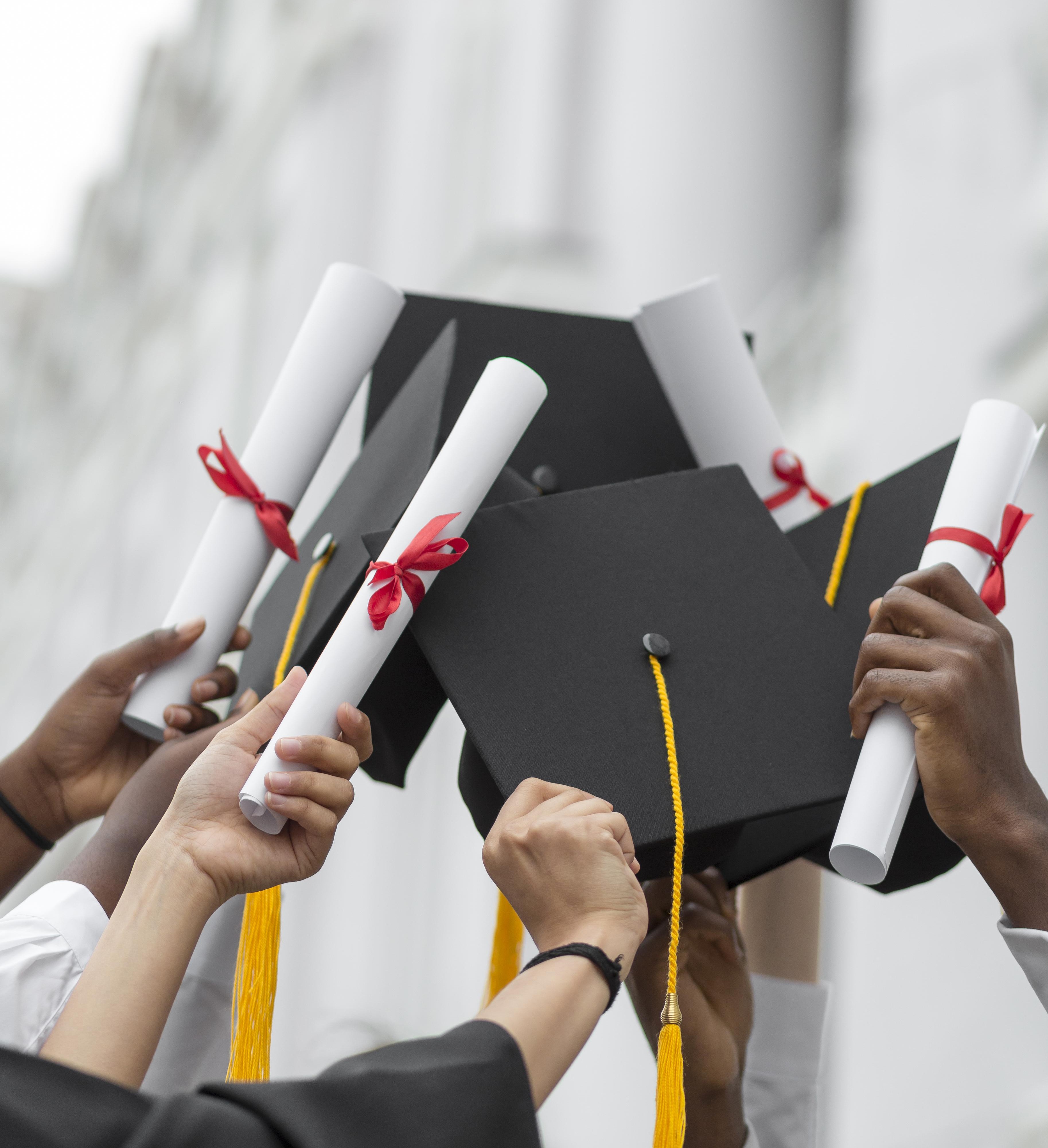 Wisuda UNSIA